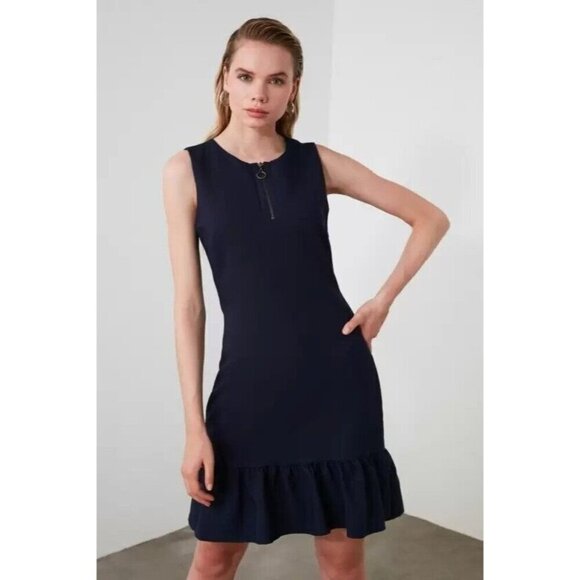 sundays Dresses & Skirts - NWT Sundays Skater Sleveeless Round Neck Zip Front Navy Blue Dress Womens Size L